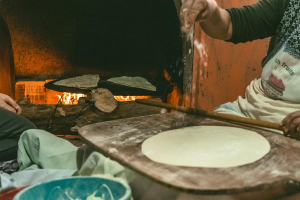 How Can One Achieve a Slim Kitchen Look in Their UK Home?